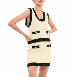 Endless Rose Cropped Knit Top With Gold Buttons -Endless Rose shop unnamed file 1350